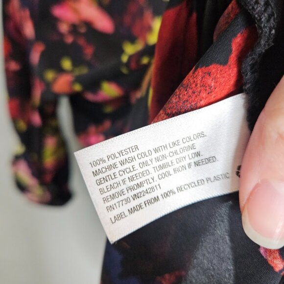 Ava & Viv Black Floral Blouse Shirt Top Roll Tab Sleeve Flowers Plus Size 3XL - Picture 10 of 10